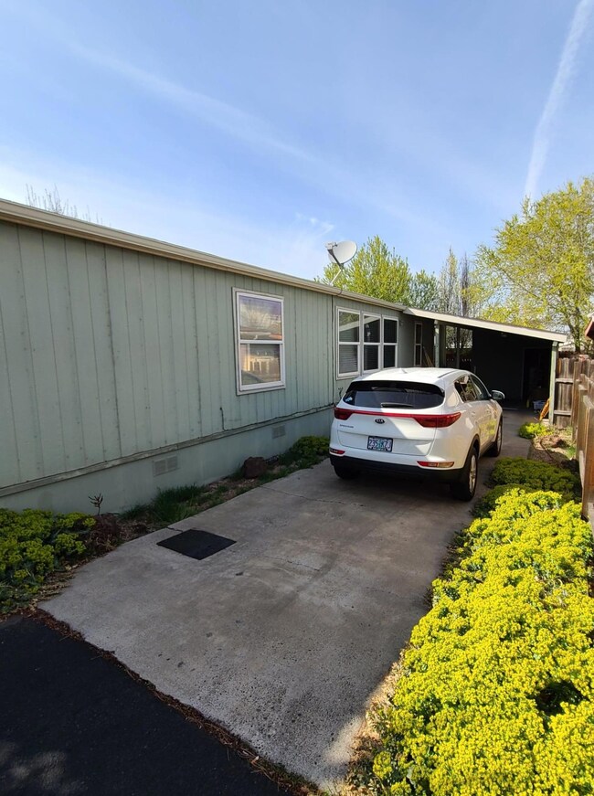 1201 SW 28th St unit 16, Redmond, OR 97756 - photo 4