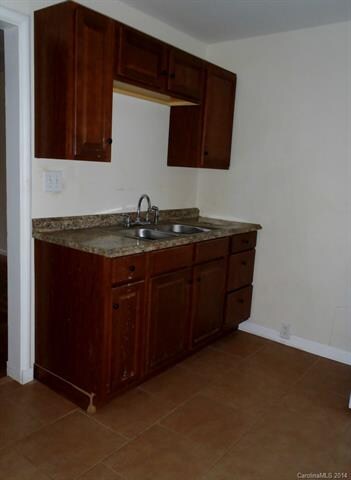 101 N Race St unit 1, Statesville, NC 28677 - photo 5