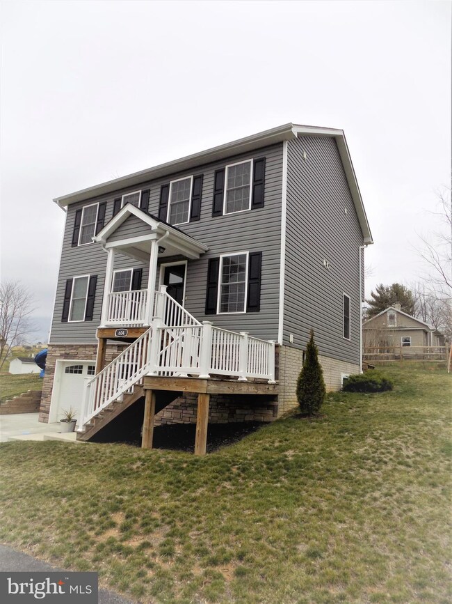 604 Gum Spring Rd, Brunswick, MD 21716 - photo 2