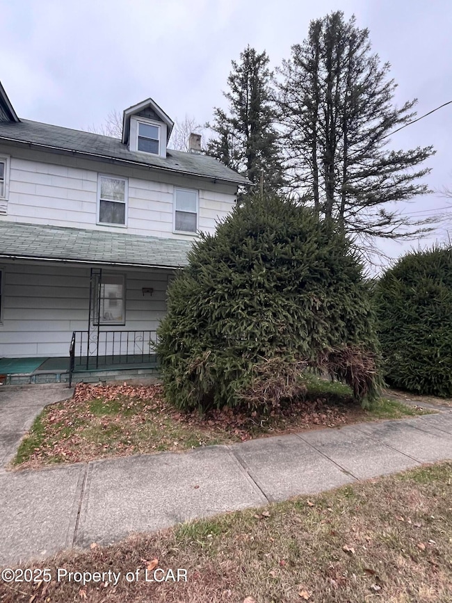 1039 W Main Ave, Nanticoke, PA 18634 - photo 2