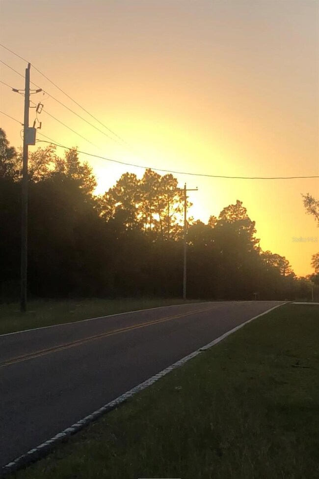 Main Road heading West