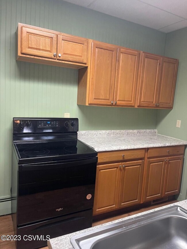 122 N Main Apt 3 St, Herndon, PA 17830 - photo 7