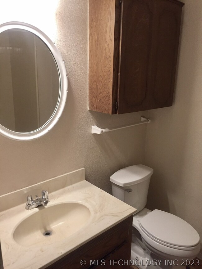 Hall Bath with Shower/Tub combo on the other side
