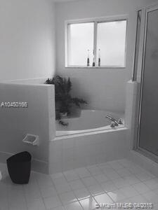 5040 NW 116th Ct, Doral, FL 33178 - photo 7