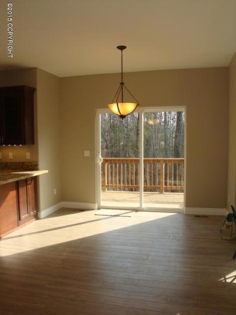 Eat-in Kitchen