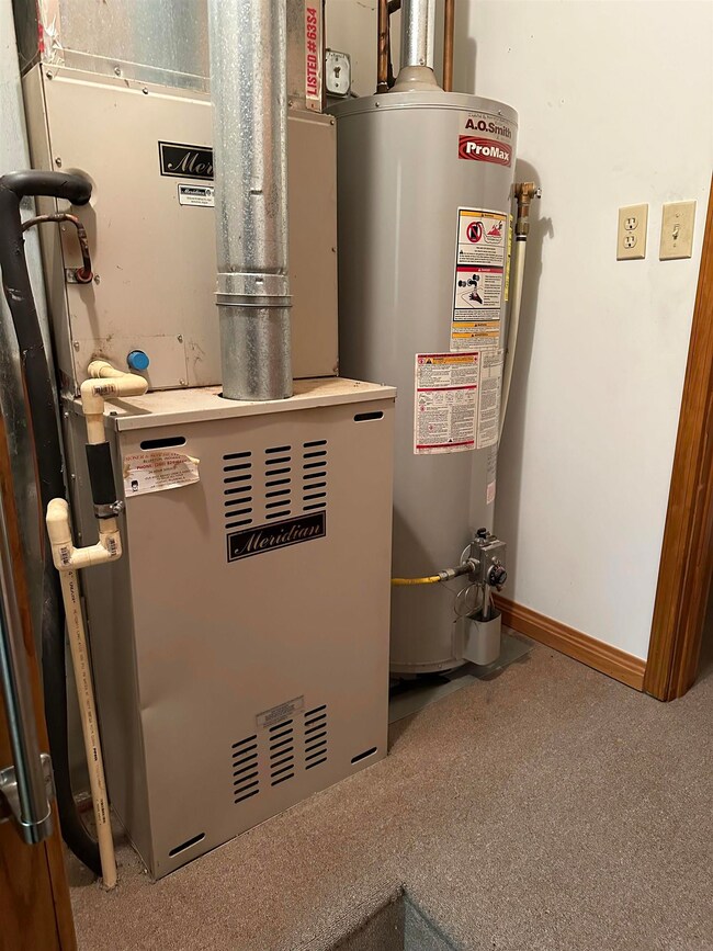 610 W Spring St, Bluffton, IN 46714 - photo 5