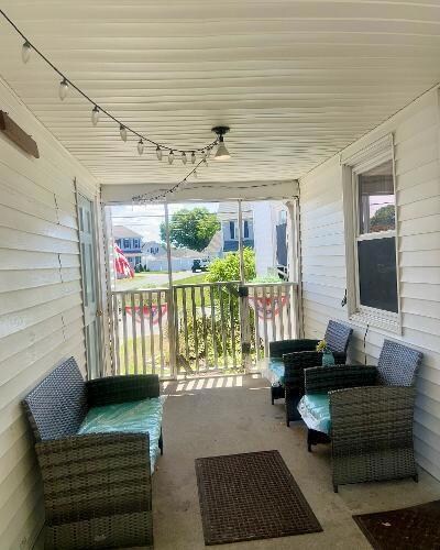 380 Kenyon Ave, Pawtucket, RI 02861 - photo 5