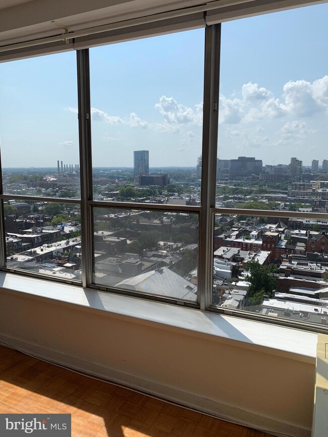 The Dorchester unit 2015B, Philadelphia, PA 19103 - photo 2
