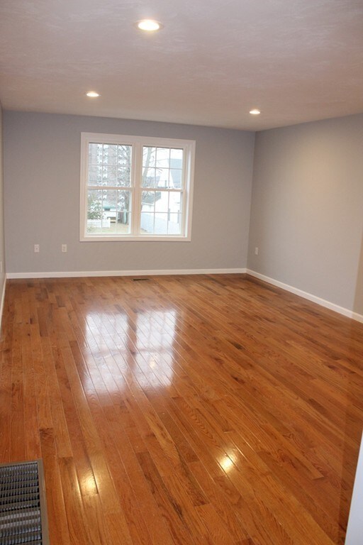 14 Coburn Ave, Worcester, MA 01604 - photo 6