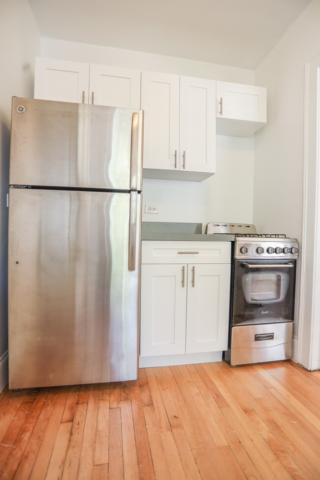 4807 N Bell Ave unit 2S, Chicago, IL 60625 - photo 2