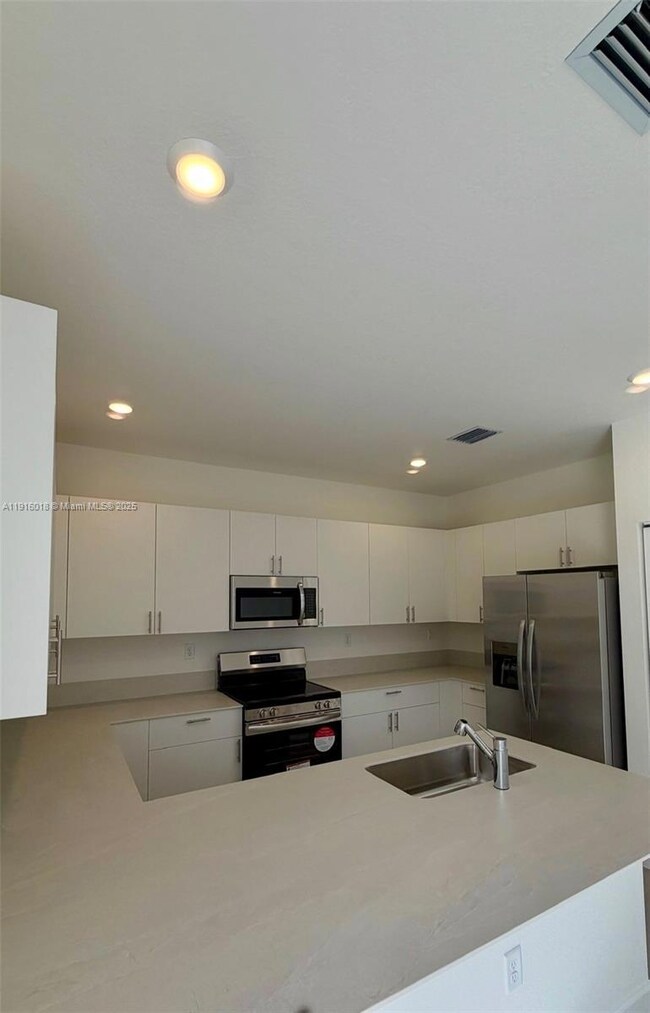 15608 SW 276 Terrace, Homestead, FL 33031 - photo 4