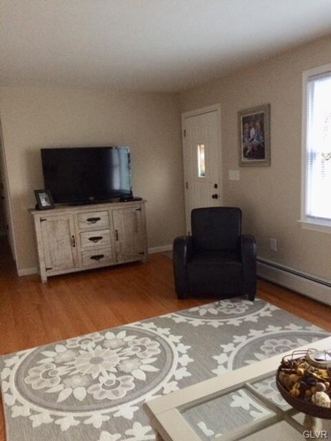 102 Porter St, Nazareth, PA 18064 - photo 2