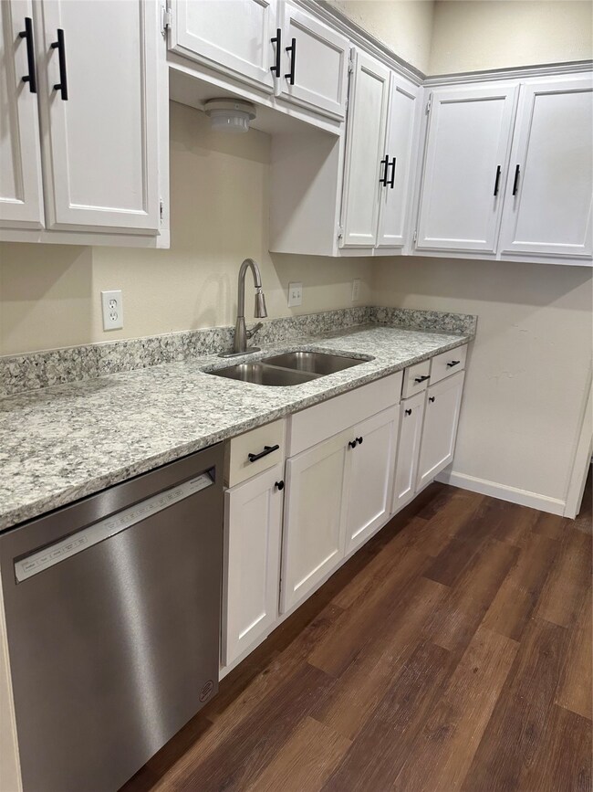 1606 Brown Trail, Hurst, TX 76054 - photo 5