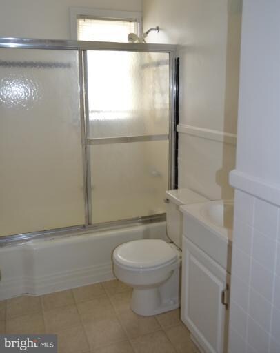 1241 Linden Ave, Halethorpe, MD 21227 - photo 2