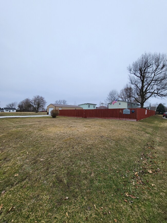 1312 N 9th St, Elwood, IN 46036 - photo 4