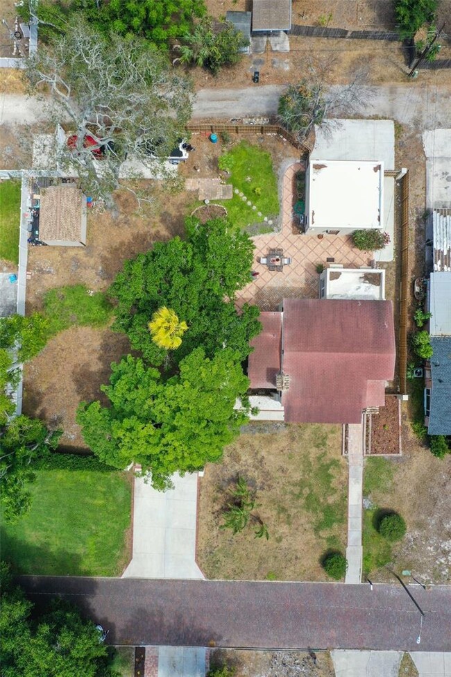 This view shows the double lot 120x127