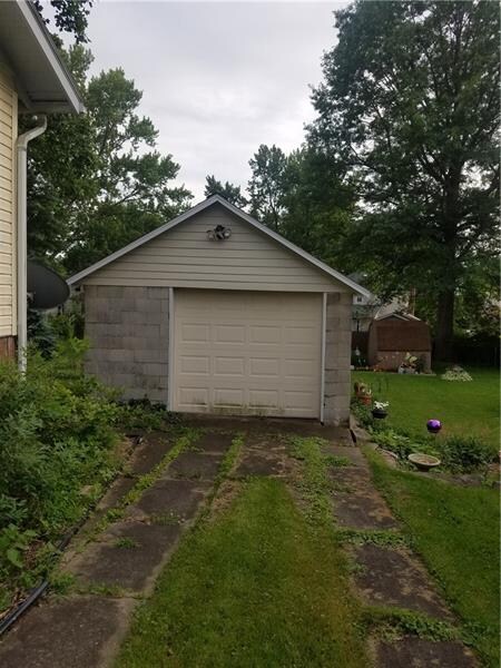 Garage.