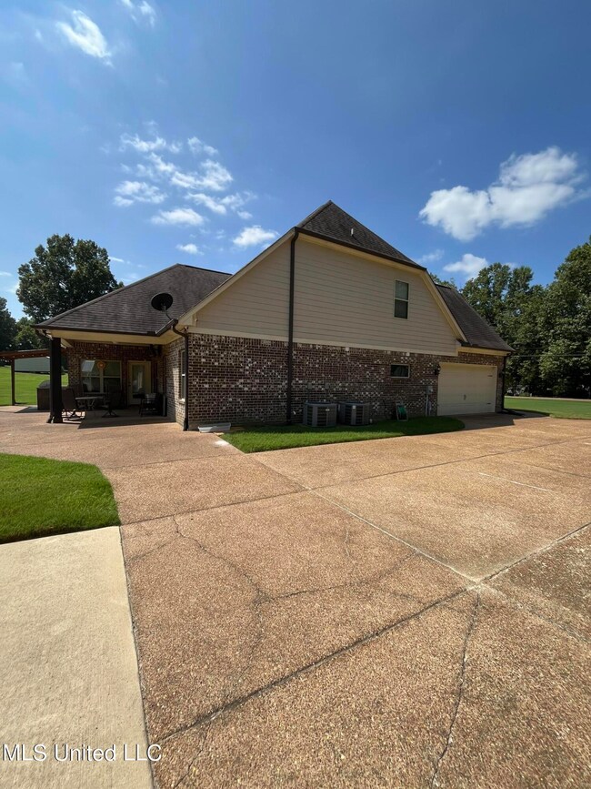 Side, Patio & Garage