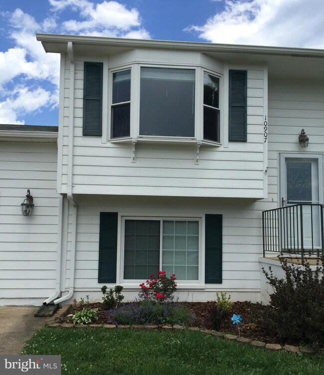 10907 Blake Ln, Bealeton, VA 22712 - photo 2