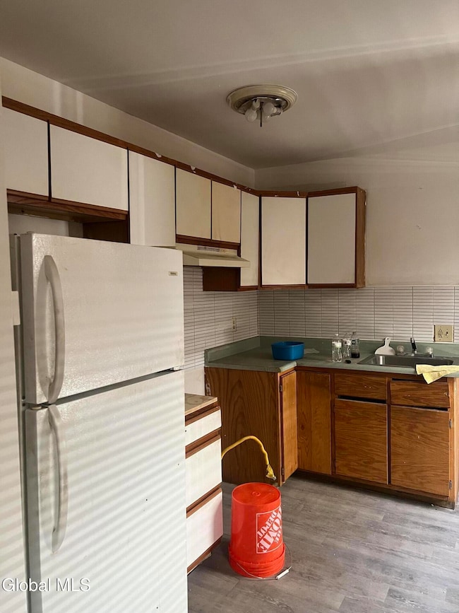 562 Crane St, Schenectady, NY 12303 - photo 3