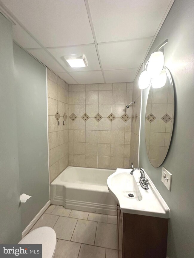 248 S Potomac St unit . 1, Hagerstown, MD 21740 - photo 7