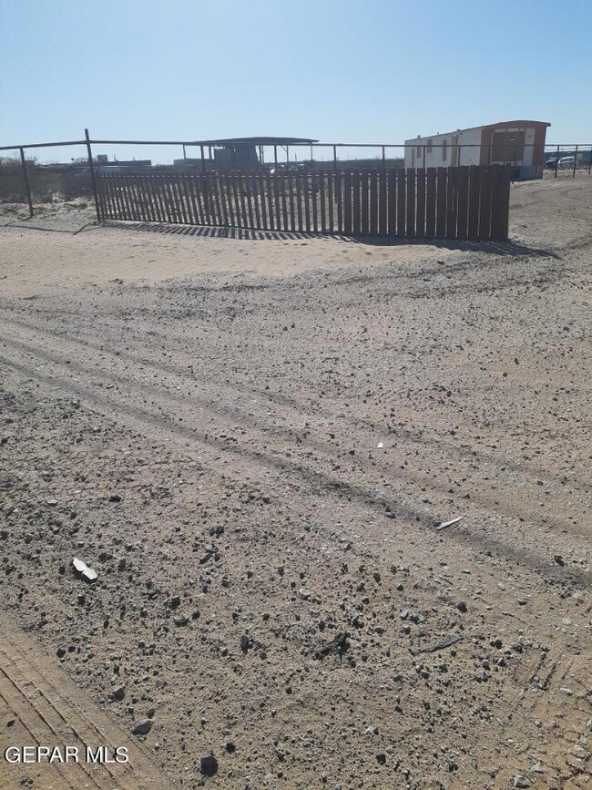 539 Ascencion St, El Paso, TX 79928 - photo 7