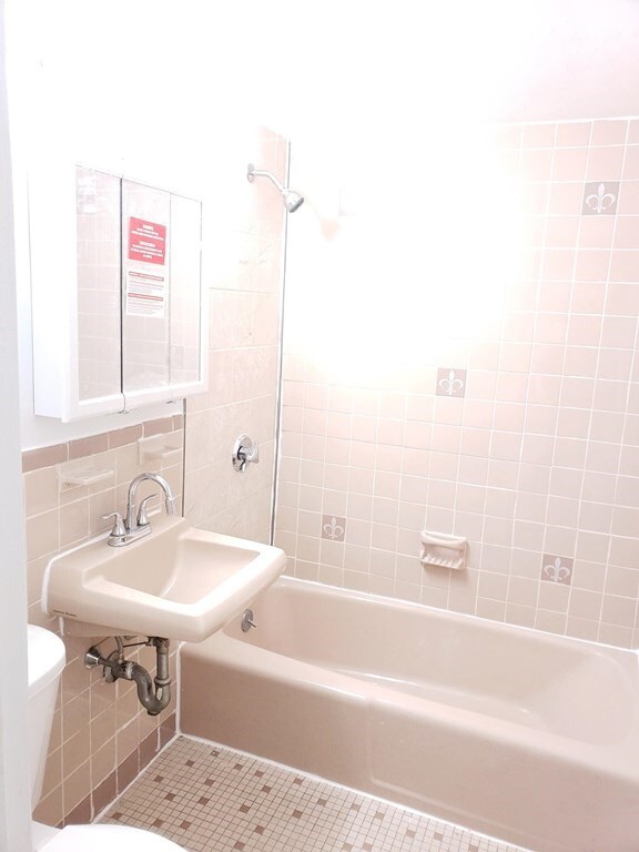 31 Irving St unit A7, Watertown, MA 02472 - photo 6