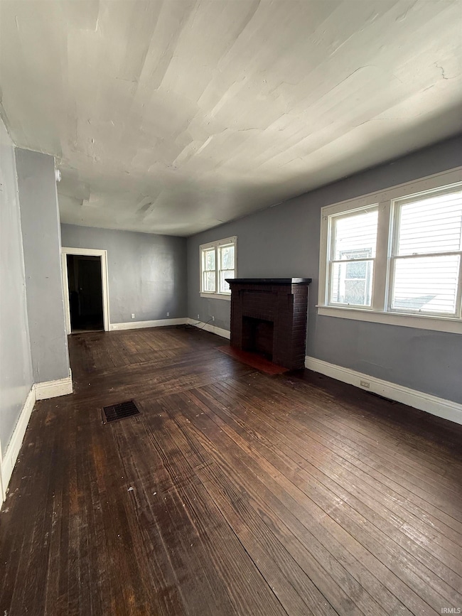 1010 W Wolf Ave, Elkhart, IN 46516 - photo 4