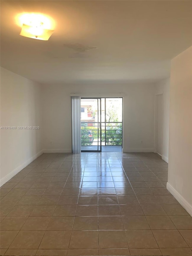 20815 NE 8th Ct unit 20220, Miami, FL 33179 - photo 3