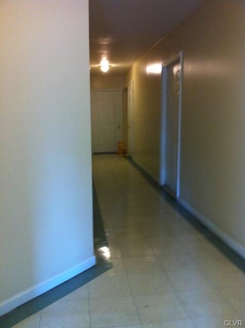 5210 Pennsylvania St unit 208, Whitehall, PA 18052 - photo 3