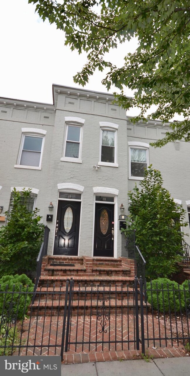 16 O St NW unit 16-A, Washington, DC 20001 - photo 2