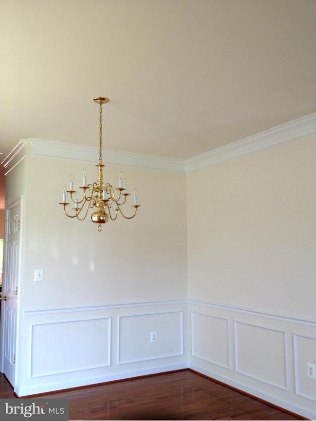 18518 Quantico Gateway Dr, Triangle, VA 22172 - photo 6