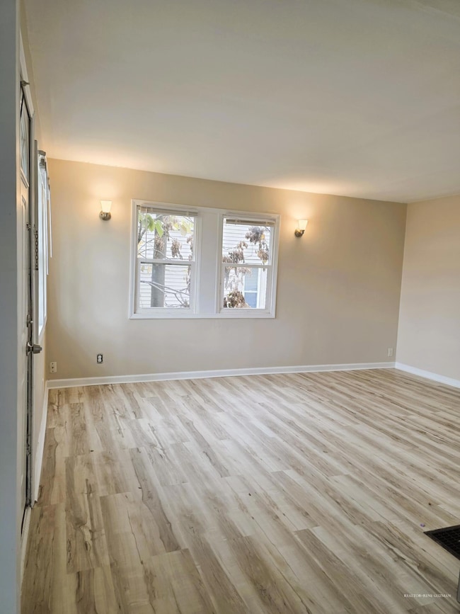 1501 Whiting St SW, Wyoming, MI 49509 - photo 5