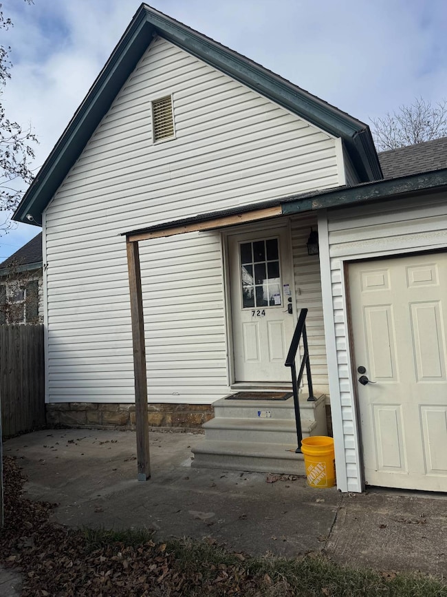 724 E Delaware Ave, McAlester, OK 74501 - photo 3