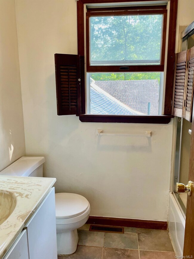 80 Mallory Ln unit B, Pine Bush, NY 12566 - photo 4