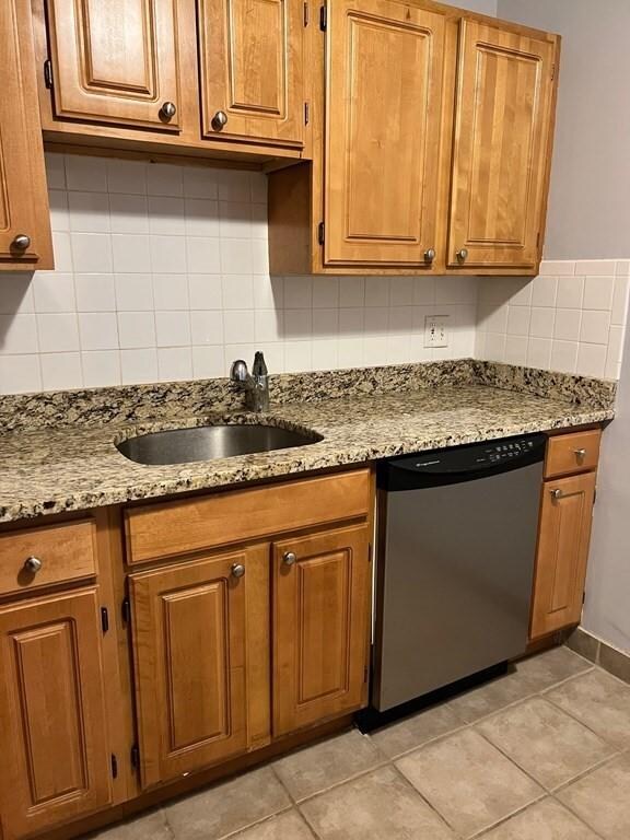 32 Whites Ave unit F7708, Watertown, MA 02472 - photo 2