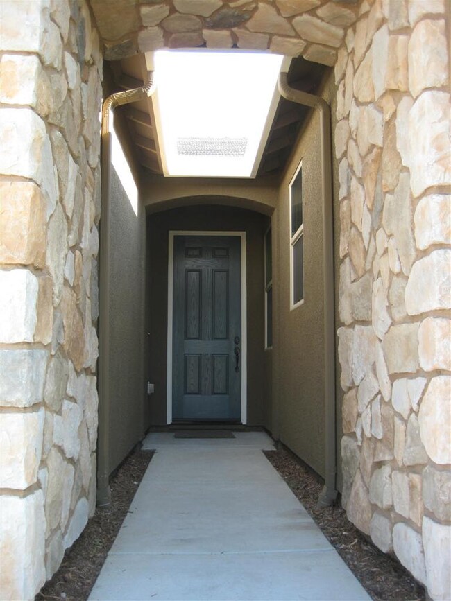 7045 E Ramona Way, Fresno, CA 93727 - photo 4