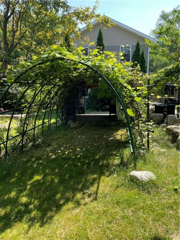 48 Lonsdale St, West Warwick, RI 02893 - photo 5