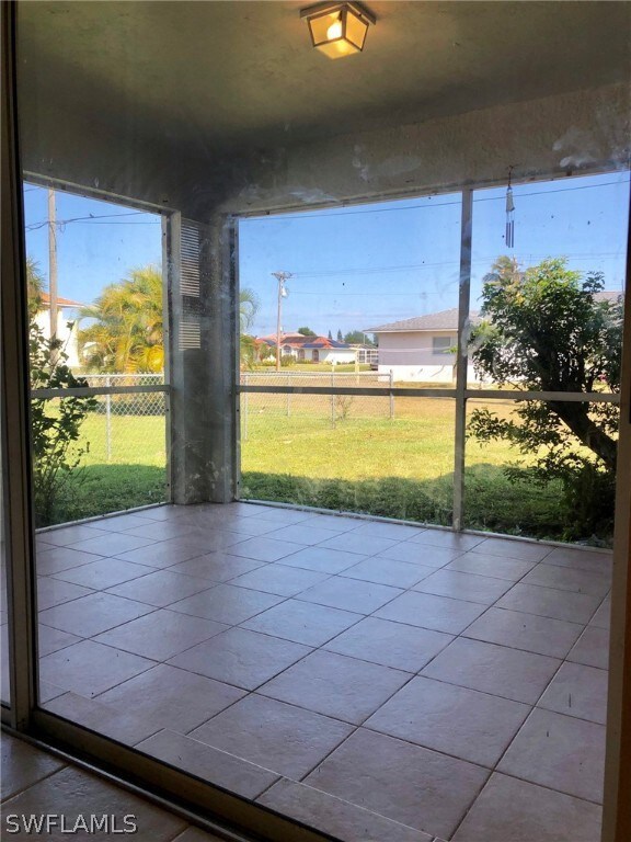 1019 Cape Coral Pkwy W, Cape Coral, FL 33914 - photo 4
