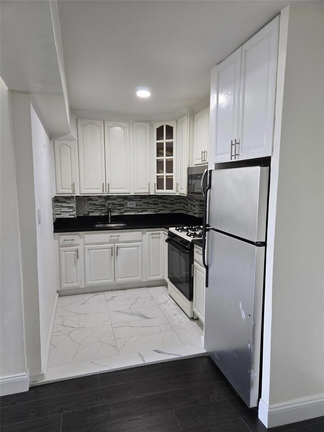 3903 Nostrand Ave unit 3J, Brooklyn, NY 11235 - photo 3