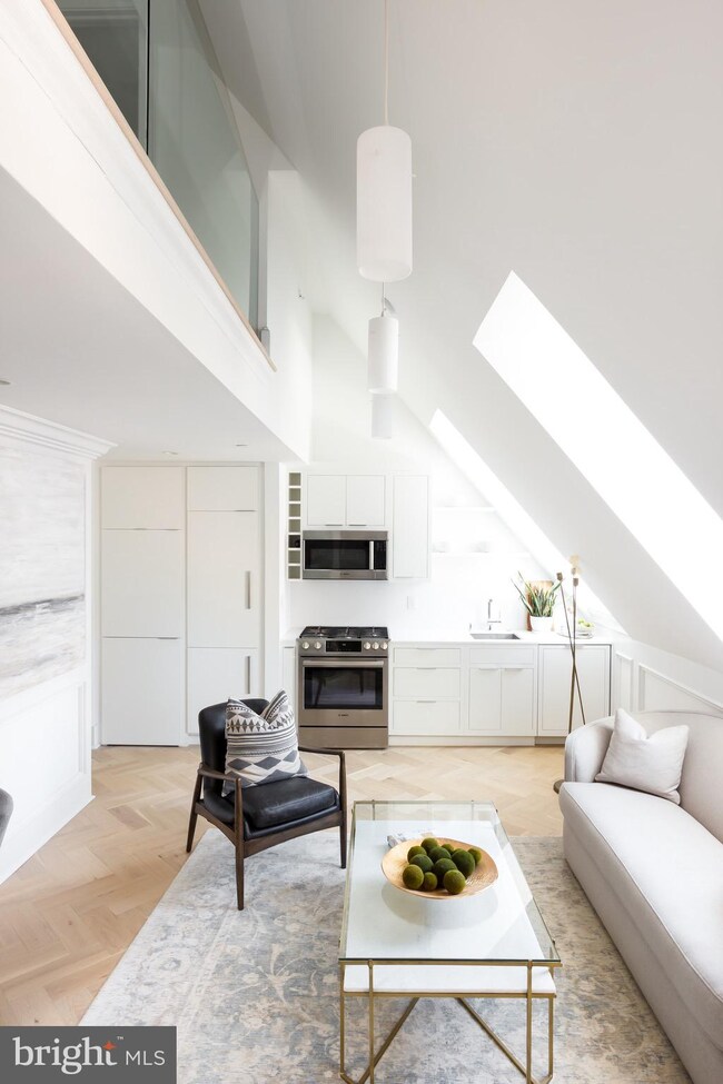 2007 Wyoming Ave NW unit 14, Washington, DC 20009 - photo 6