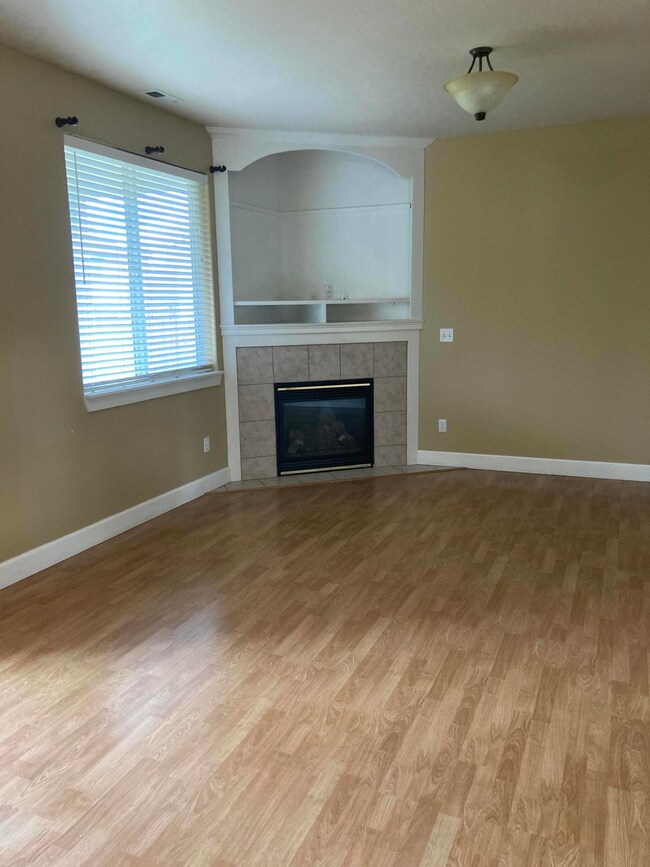 2247 SW Lava Ct, Redmond, OR 97756 - photo 6