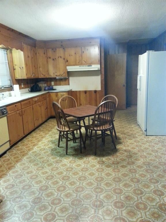 Large eat-in kitchen