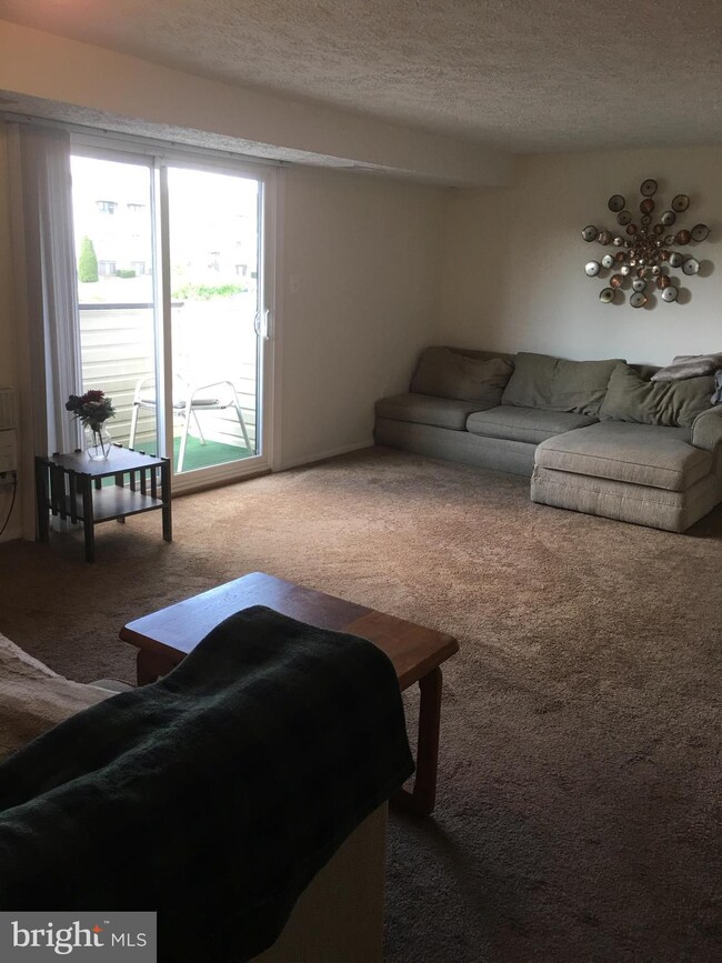 19501 Gunners Branch Rd unit M, Germantown, MD 20876 - photo 5