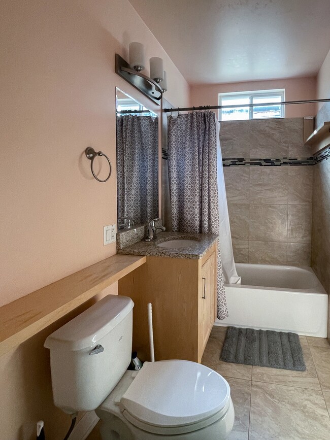 3051 N Gresham Ave unit 2, Chicago, IL 60618 - photo 5