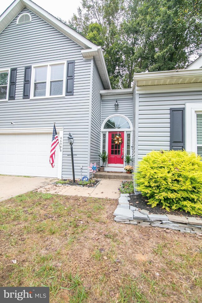 4694 Fishermans Cove, Dumfries, VA 22025 - photo 3