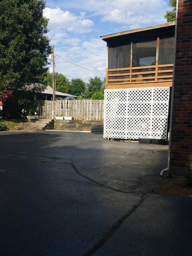 519 Chesapeake Dr, Harrodsburg, KY 40330 - photo 3