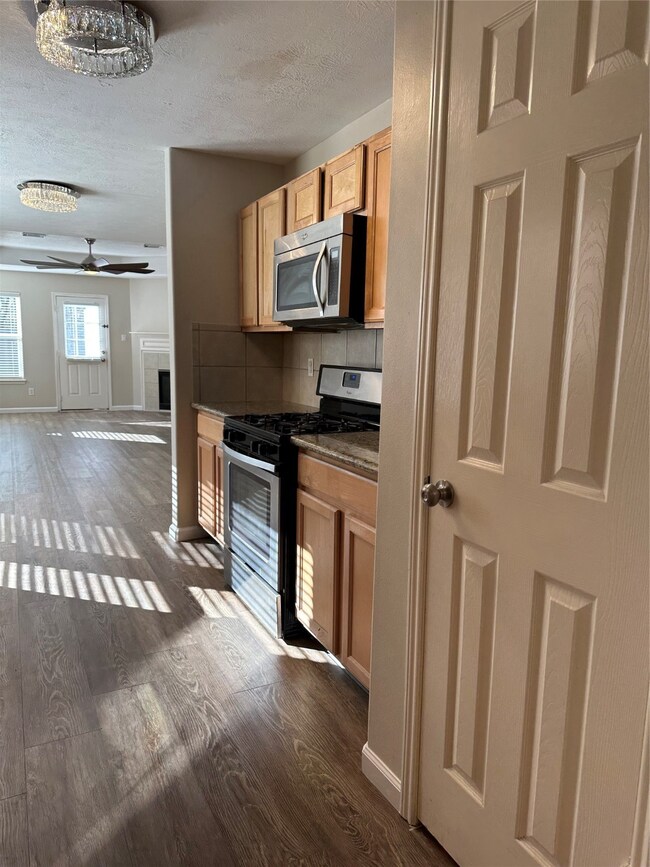 9246 Canady Park Ln, Houston, TX 77075 - photo 7