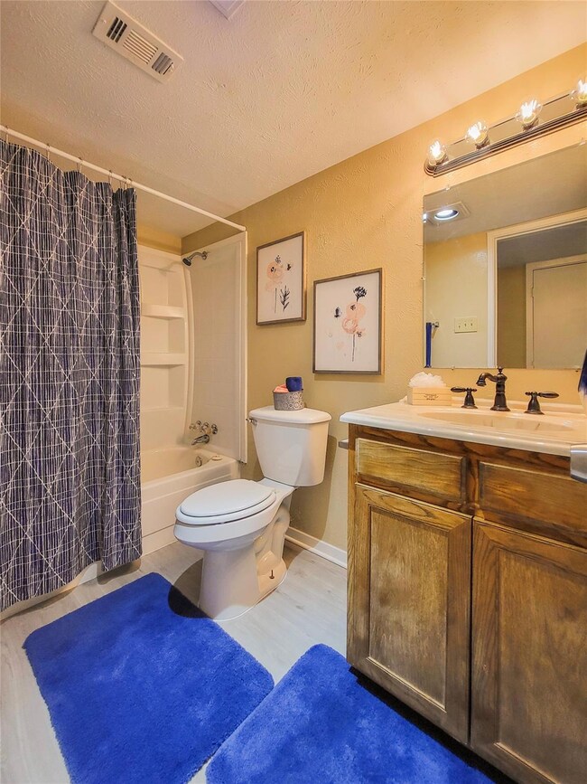 7216 Lancashire Dr, North Richland Hills, TX 76182 - photo 5