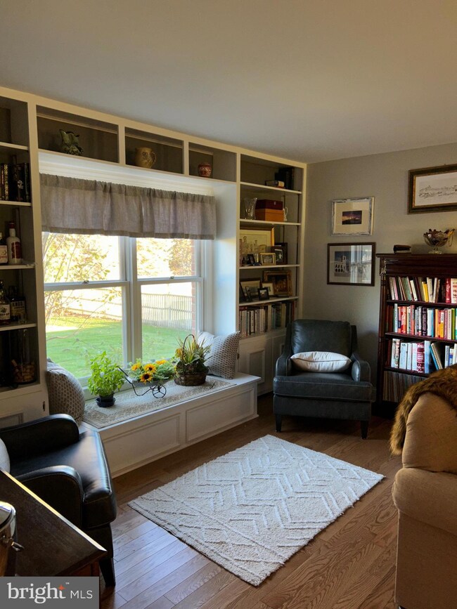 11115 Mahogany Dr, Hagerstown, MD 21742 - photo 5